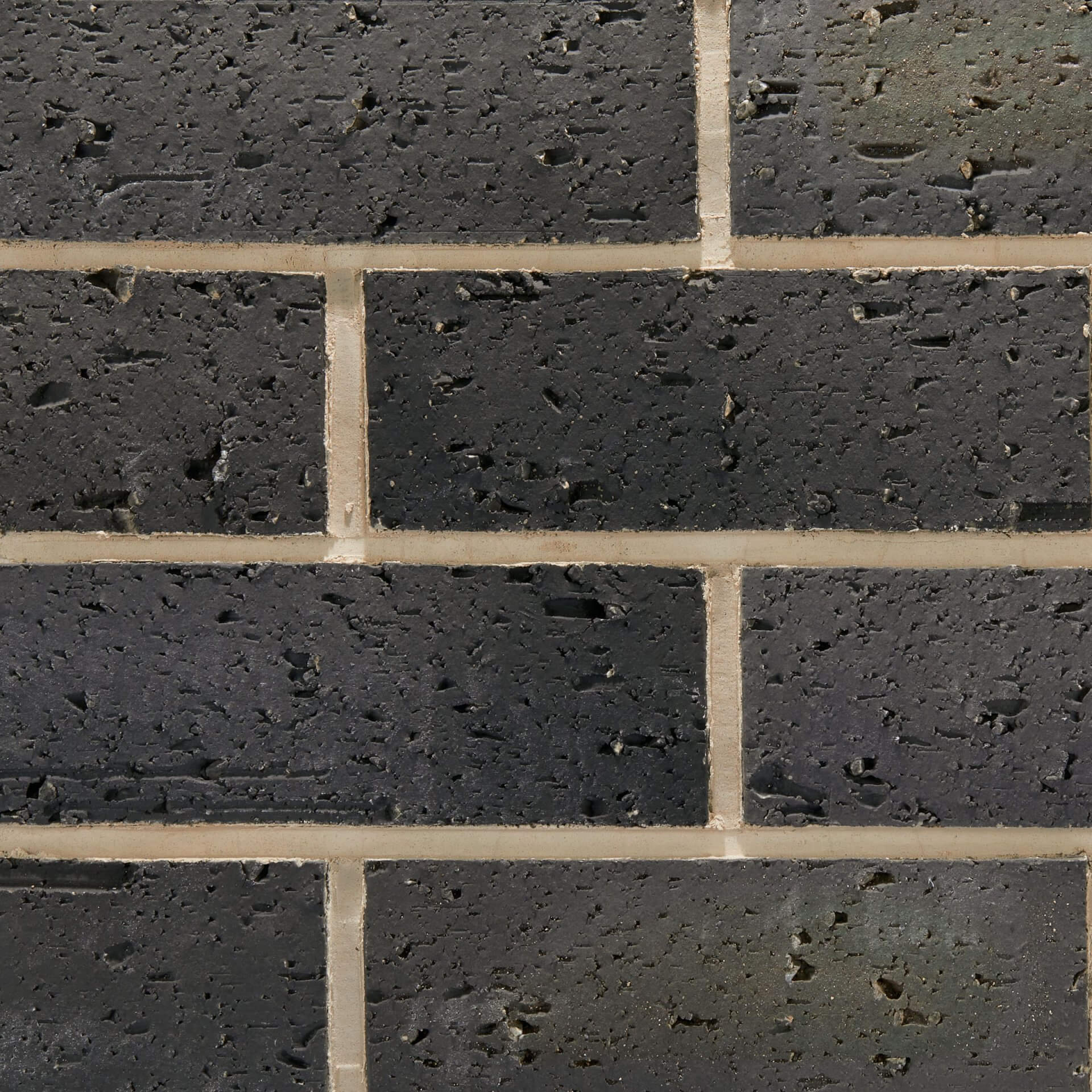 沖縄の伝統的な住宅をモダンにアレンジした個人邸